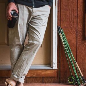 VAGABONDS - KHAKI STRETCH RIPSTOP ADVENTURE PANTS size medium